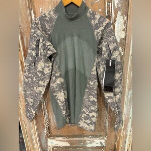MASSIF MultiCam US Army Combat Shirt ACS Military Issue Flame Resistant Men’s XS